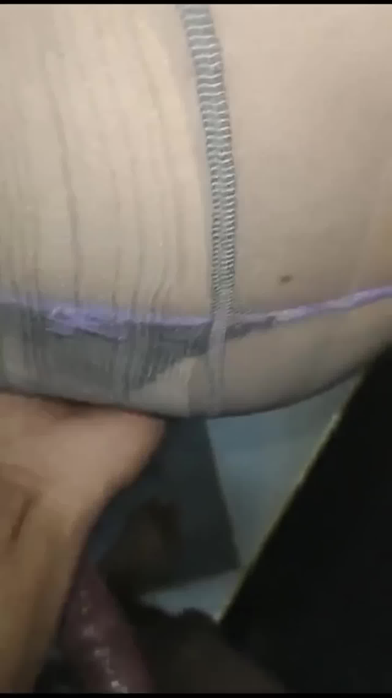  丁字裤熟女 的剧照6