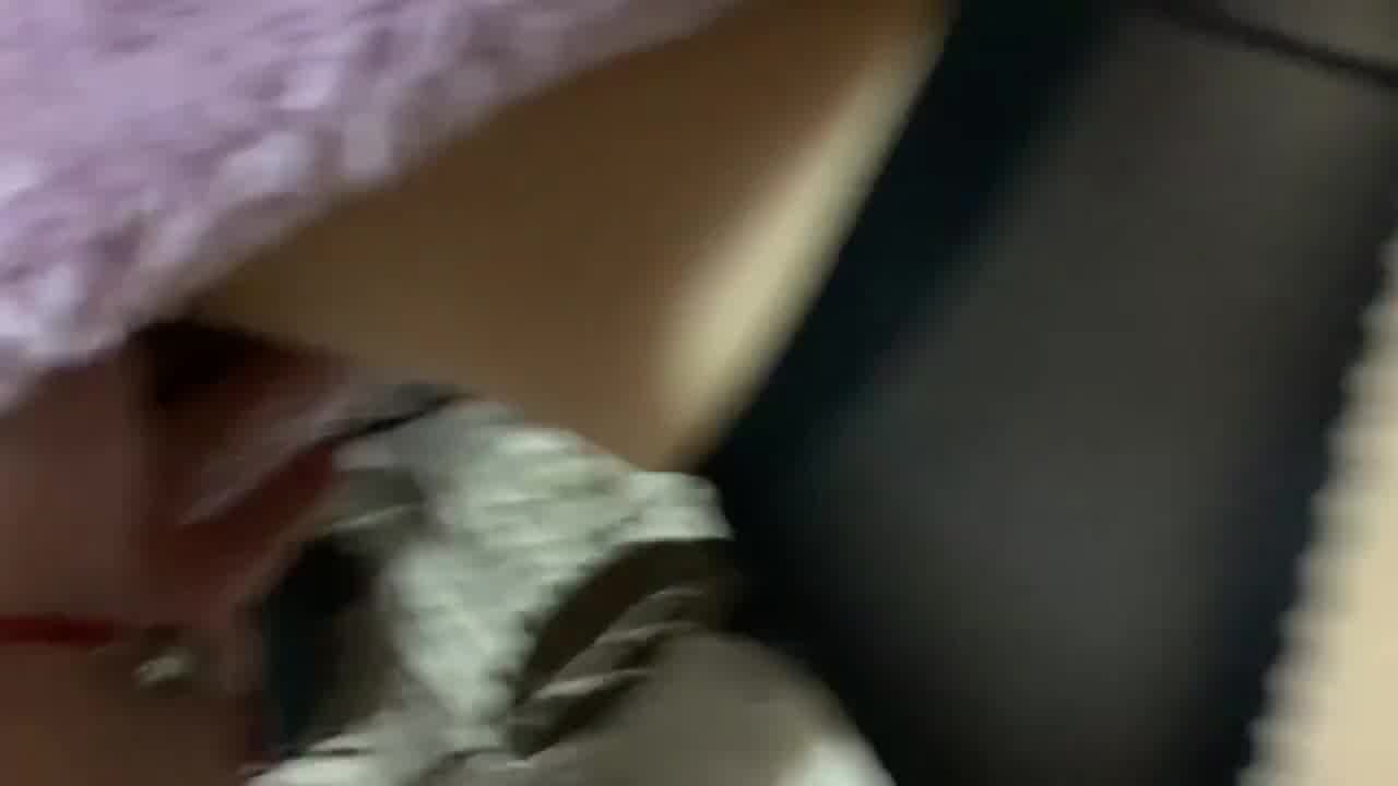  和女朋友沙发后入 的剧照4