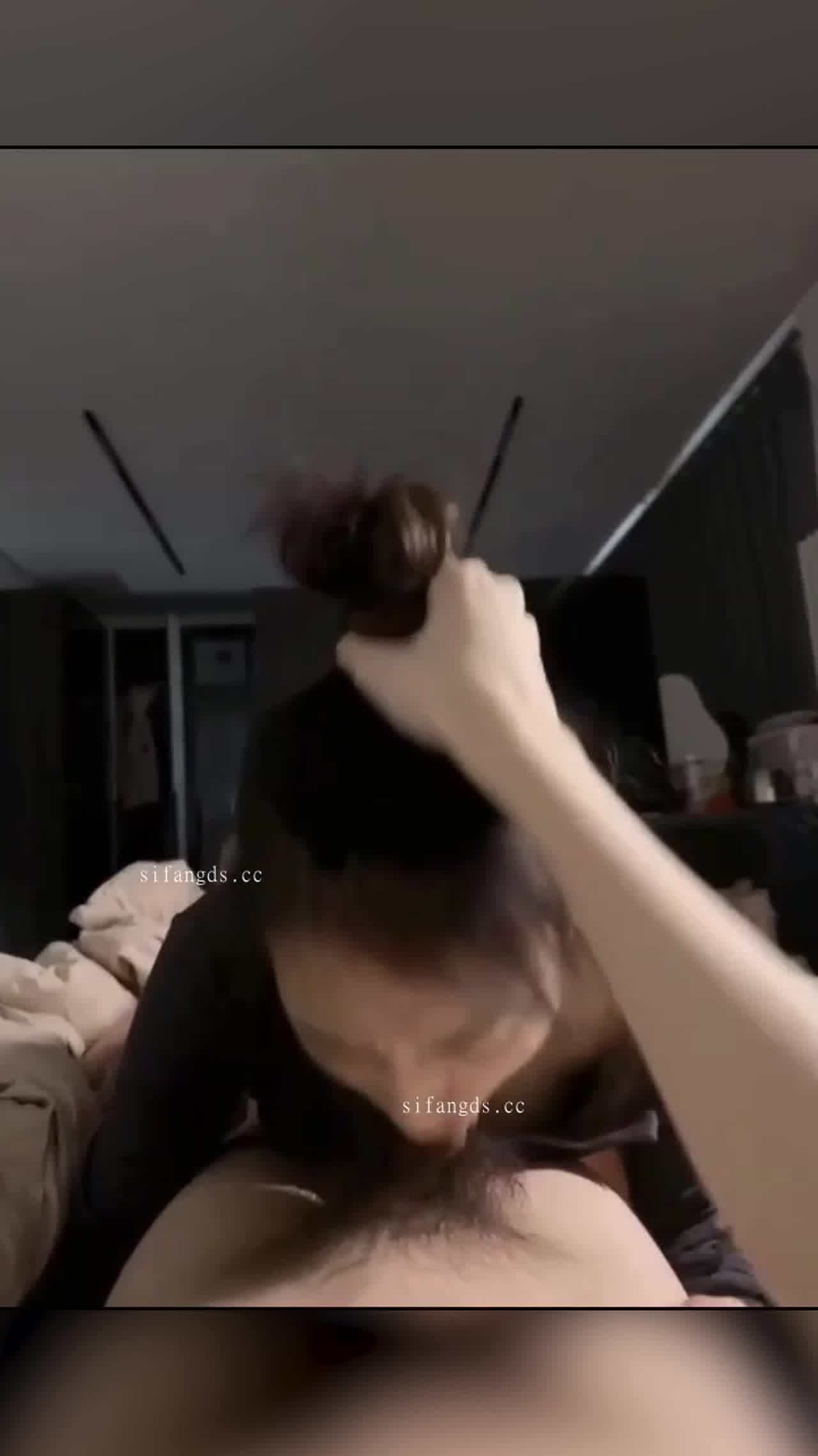  苗条学妹后入！骚屄真的骚！ 的剧照6