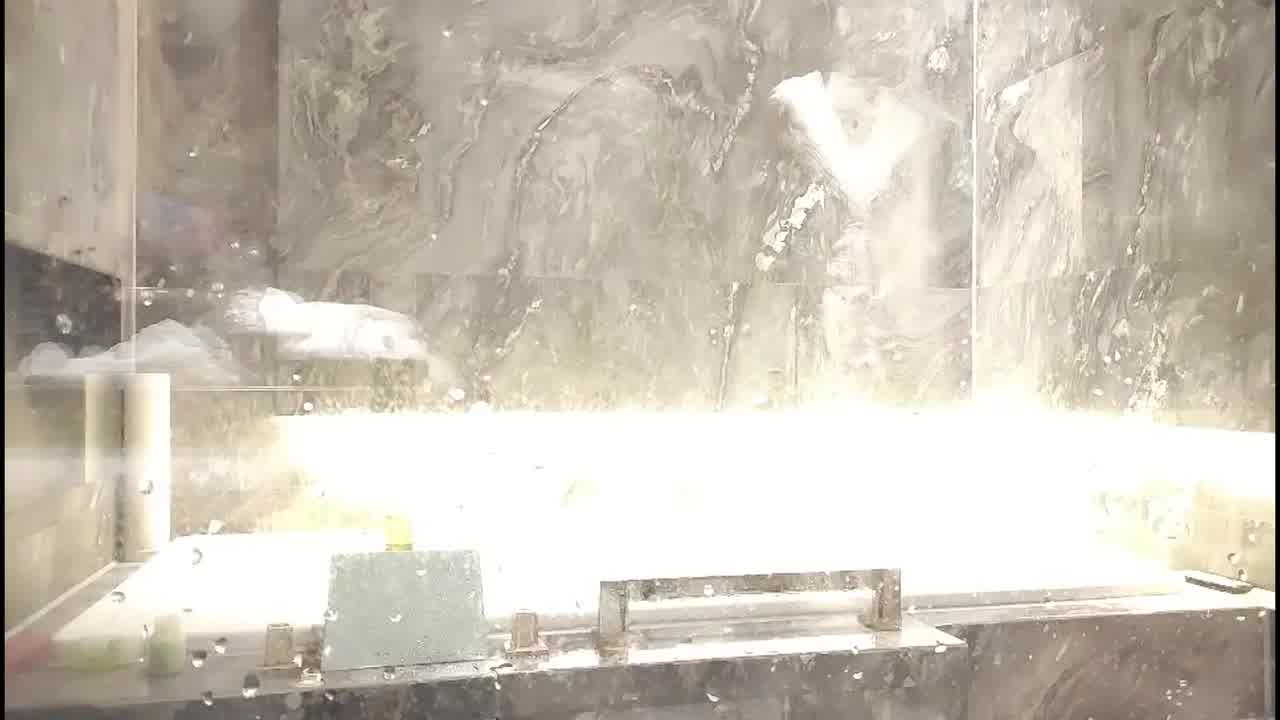  小宝寻花约长腿妹子一路插到床上 的剧照5