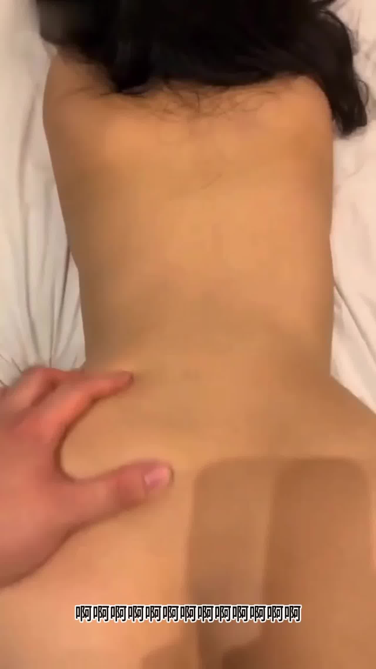  【PUA骗炮学妹】主动张嘴口爆，体超敏感一碰就受不了，高潮叫声羞涩淫荡，粗暴抽插妹子爽懵了。 的剧照6