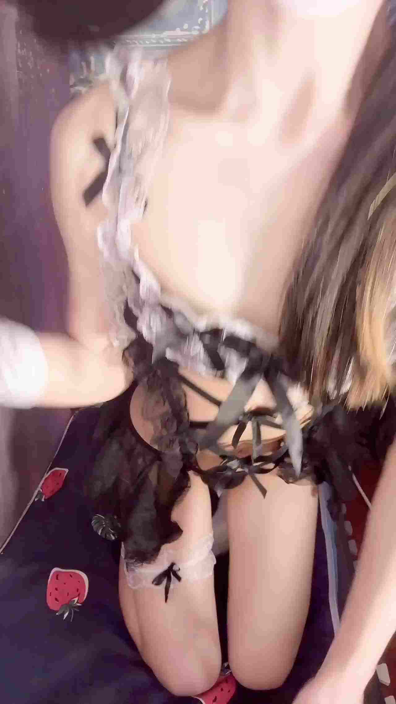  原创 四月 骚母狗肛塞求操 的剧照9