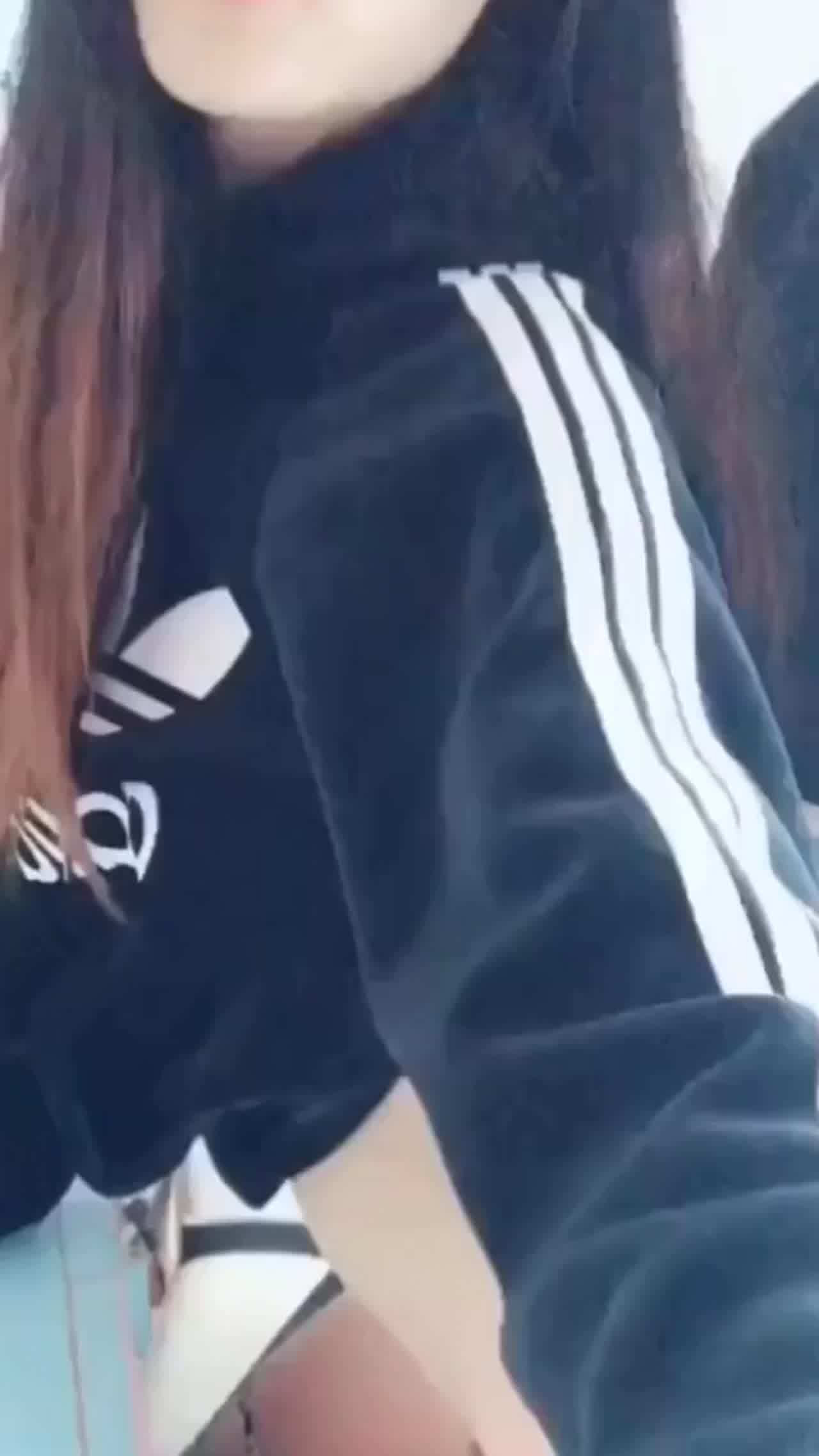  女模特性爱生活分享 的剧照1