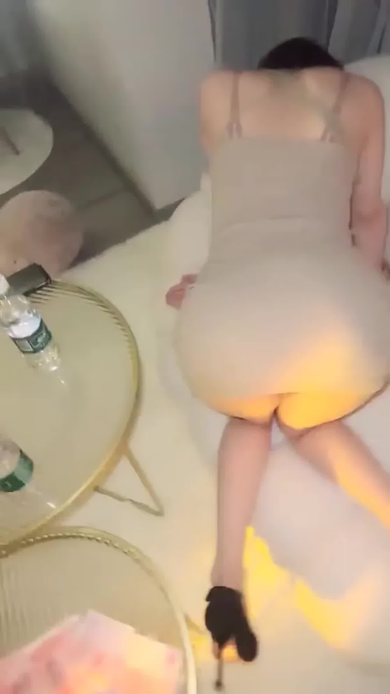  男主播话不要太多 给我直接上 的剧照2