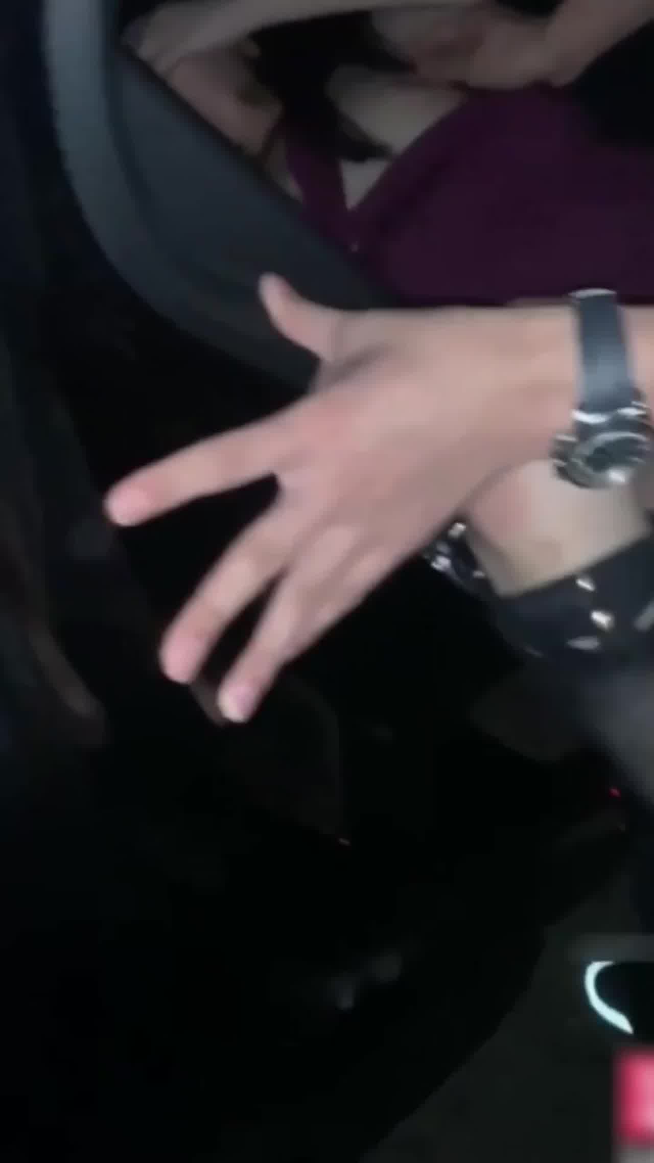  富二代酷爱淫妻和兄弟换妻多P，约各种网红女神，都是高颜看长相我都要射了太好看了! 的剧照5