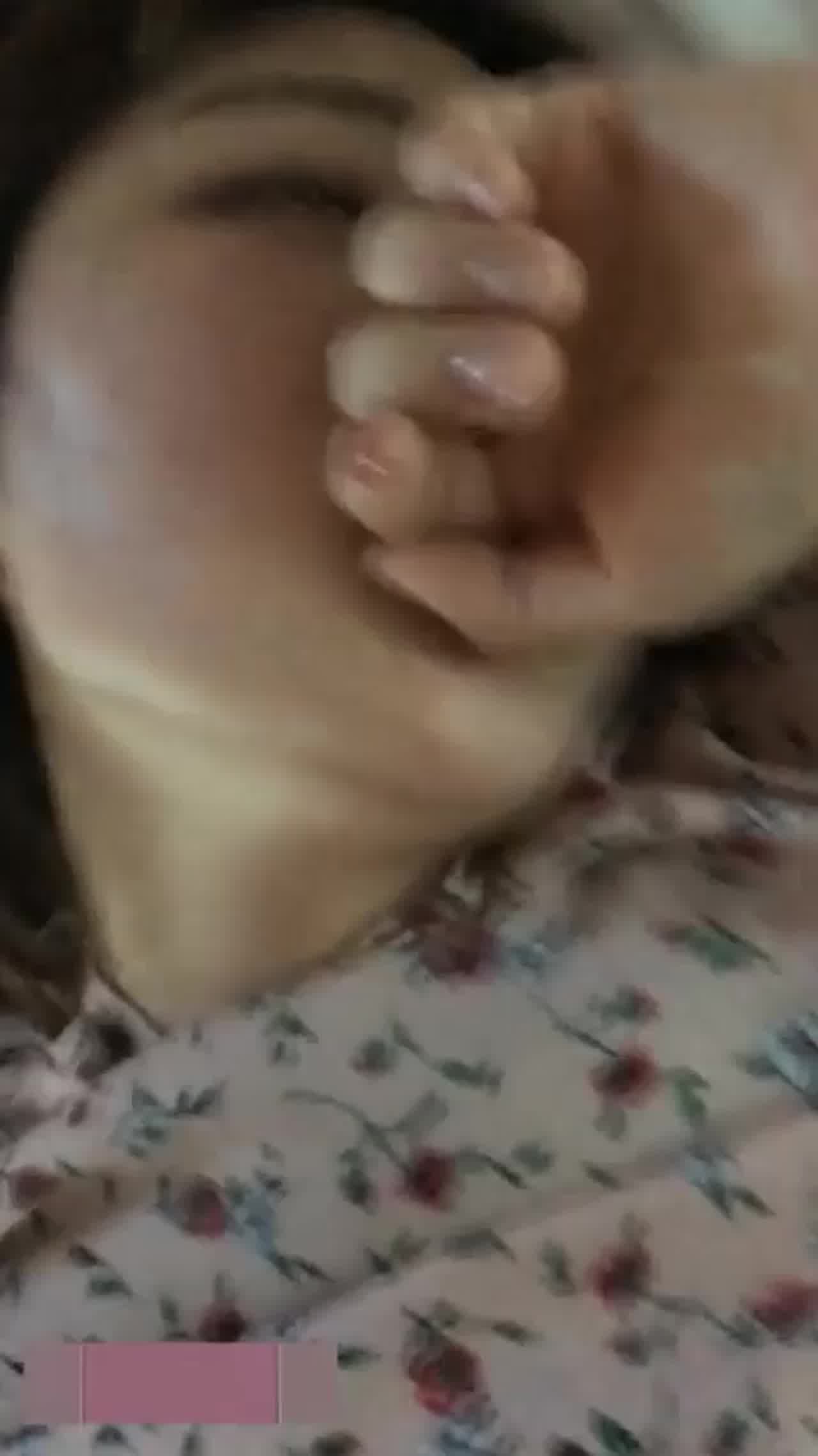  丰满极品大奶学生妹纸销魂奶子波动 的剧照5