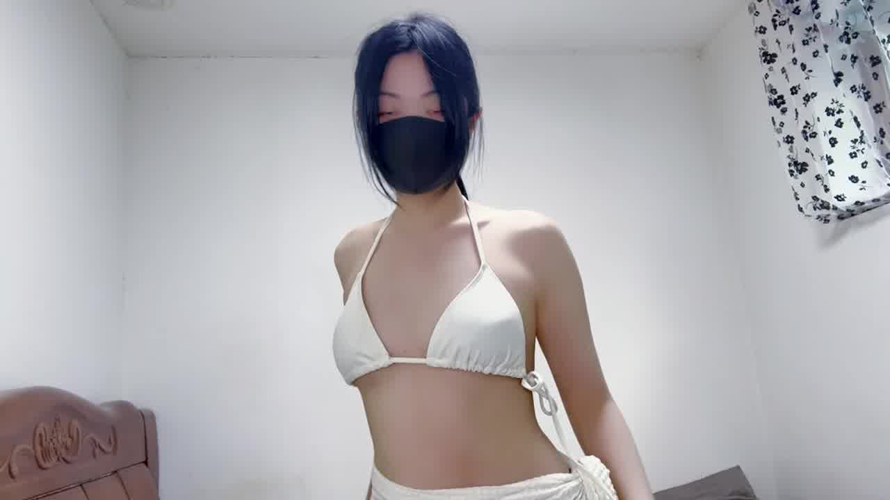  糖果妹妹白嫩肌肤配粉嫩小穴，玩具进出带白浊直接高潮飞天 的剧照10